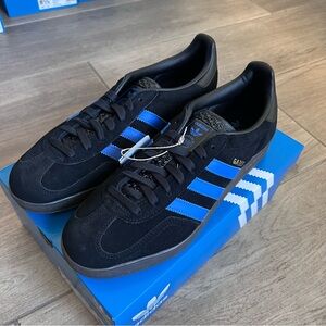 Adidas Men's Black and Blue Sneakers
